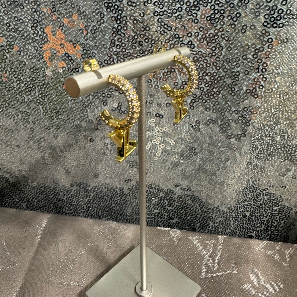 Louis Vuitton LV Crystal Studded Earrings - Picture 2 of 6
